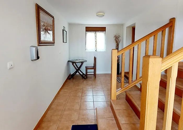 洛斯索拉雷斯鲁拉勒斯公寓 莫格罗