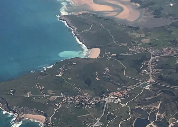 洛斯索拉雷斯鲁拉勒斯公寓 公寓 *