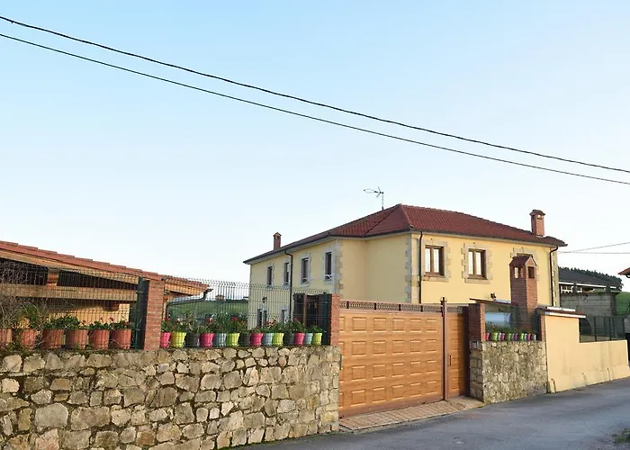 洛斯索拉雷斯鲁拉勒斯公寓 * 莫格罗